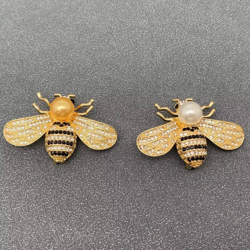 A BIT EXTRA - Rhinestone Bee Brooch